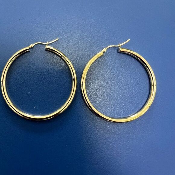 14k gold classic hoop earrings - Picture 6 of 8